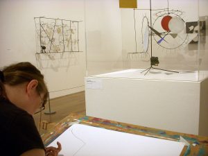 Sabine Reinhard zeichnet Kunstmaschinen in Basel